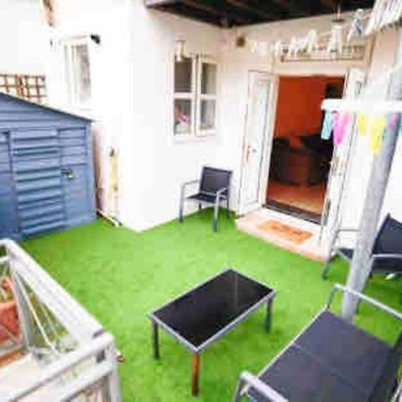 Lovely Two Bedroom Apartment, With Private Garden! Torquay Exteriör bild