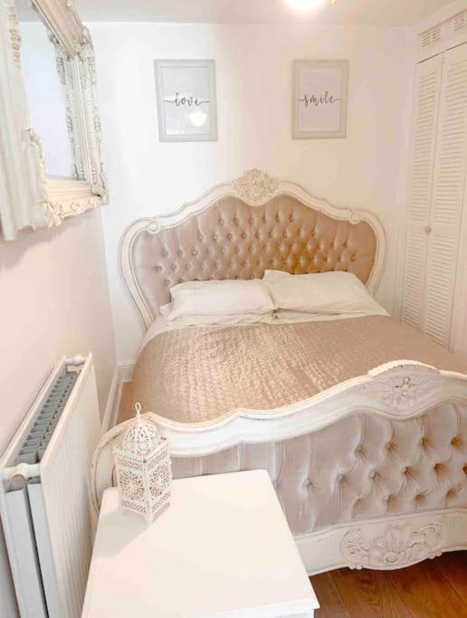 Lovely Two Bedroom Apartment, With Private Garden! Torquay Exteriör bild